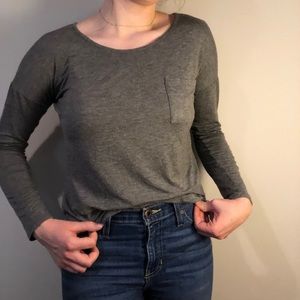 Comfy long-sleeve tee with chest pocket